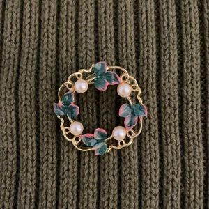 Vintage Berry Gold Tone Brooch Round Pin with Green Leaves and Faux Pearls